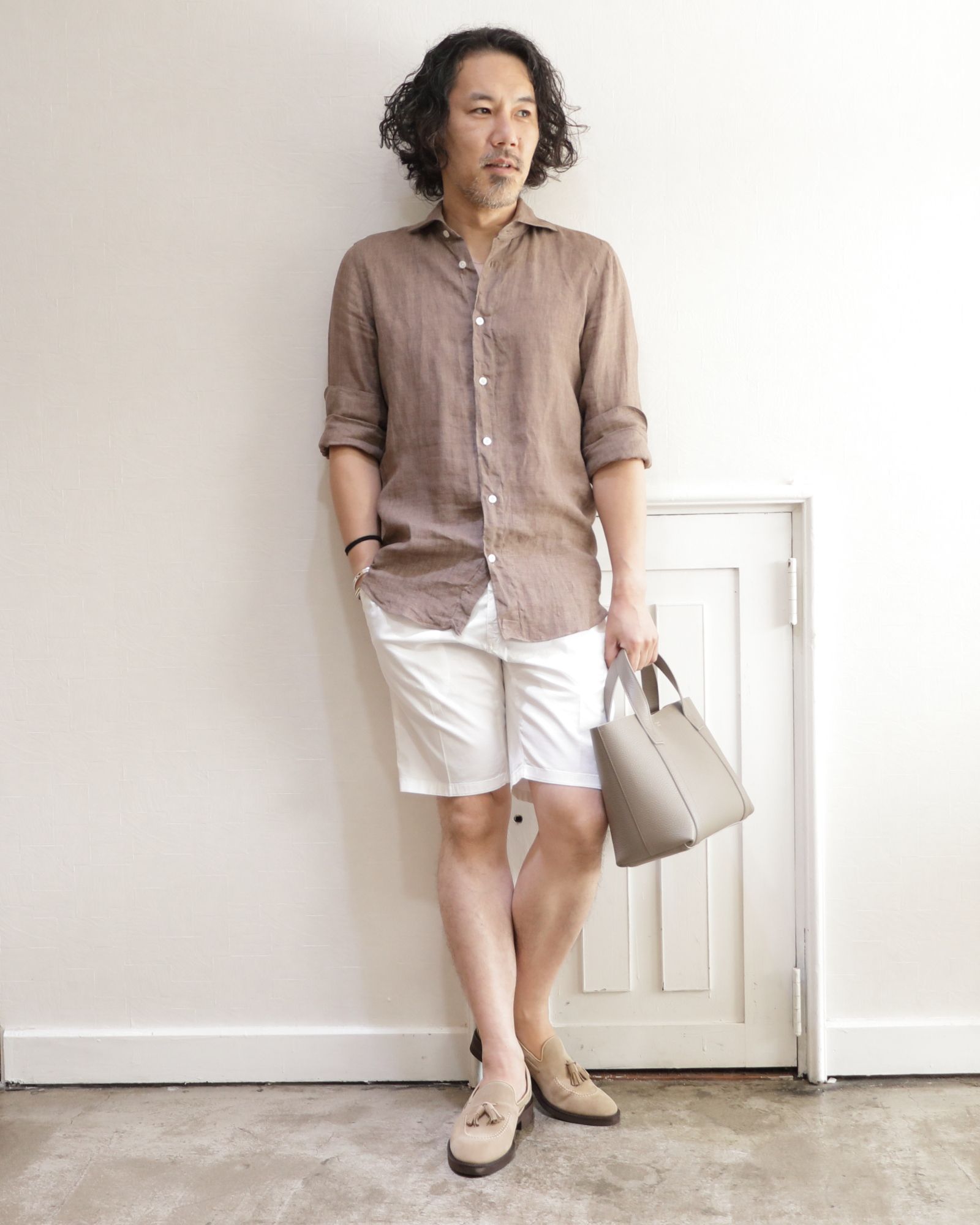AOURE アウール　スラックス カーキベージュ　L DEVICE1 SLIP-ON SHOES ￥22,000 セットアップスーツやクリーン