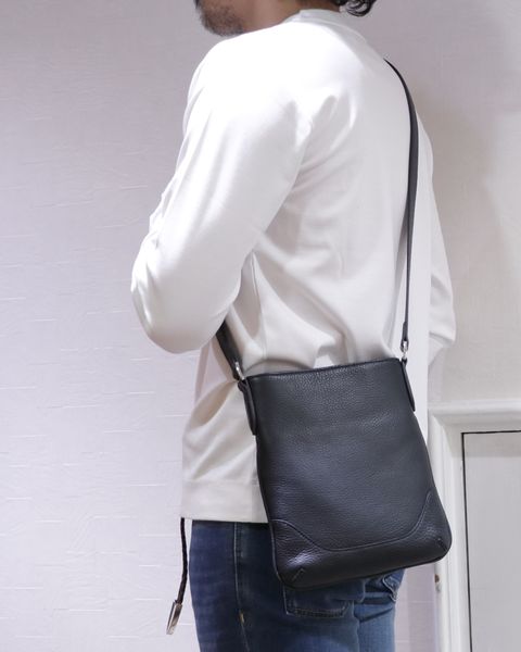 LARDINI - ラルディーニ ニット Wジャケットを使用した大人デニムスタイル
