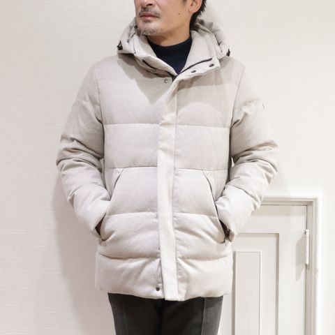 "DUNO"ウールダウンコートを使用したエレガントカジュアルスタイル