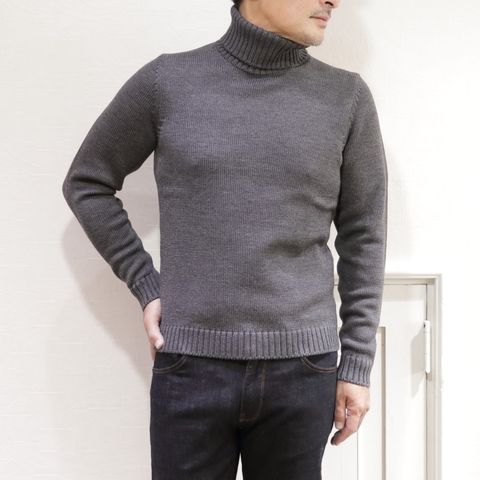 "BOGLIOLI"ニットジャケットを使用したジャケットスタイル