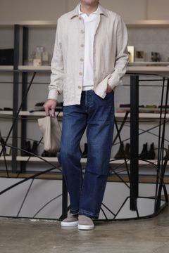 ES:S ワイドデニムを使用した、スキッパーで引き締めるワイドデニムスタイル