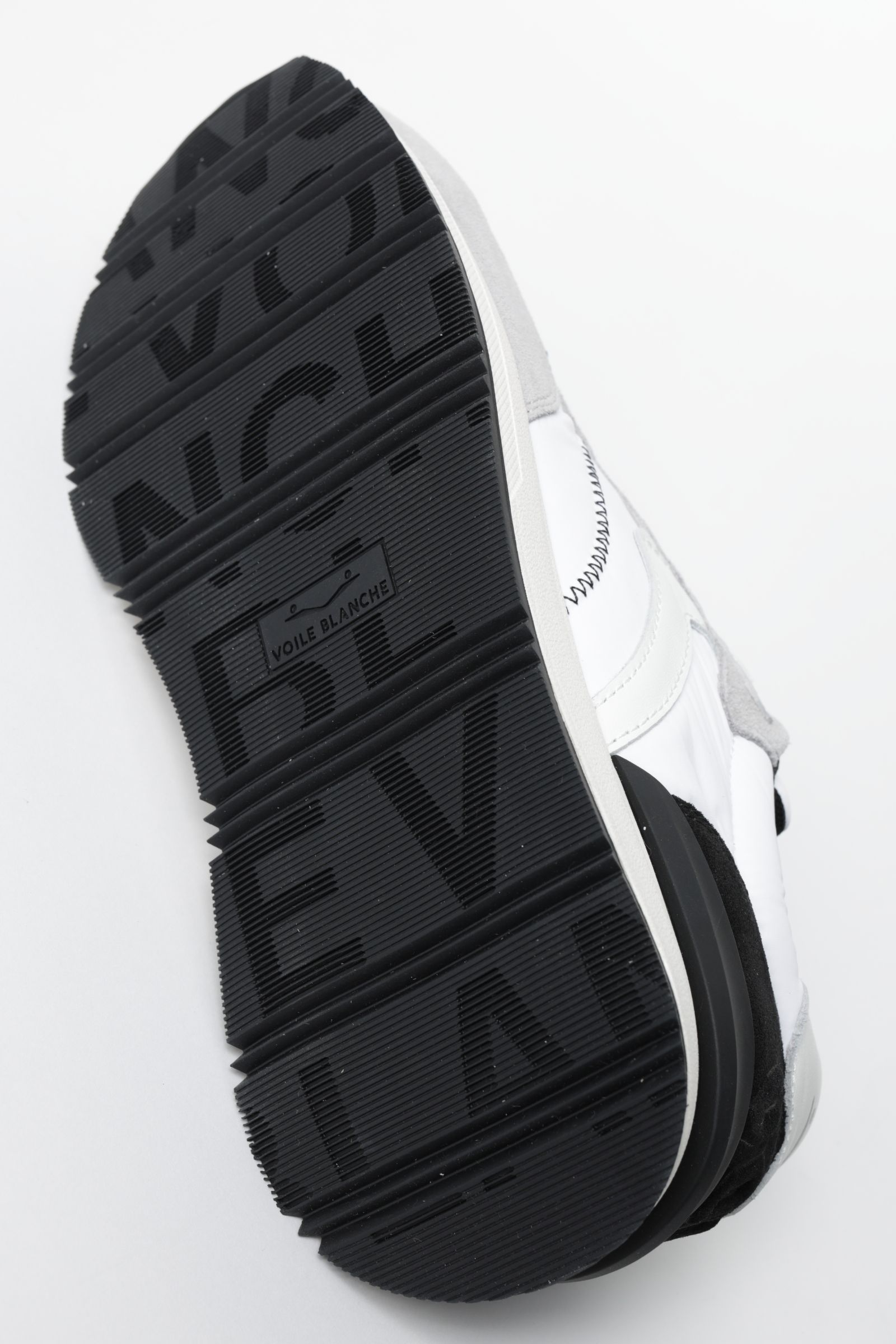 QWARK EASY ナイロン × スエード クイックシューレース ローカットスニーカー / ホワイト × ブラック