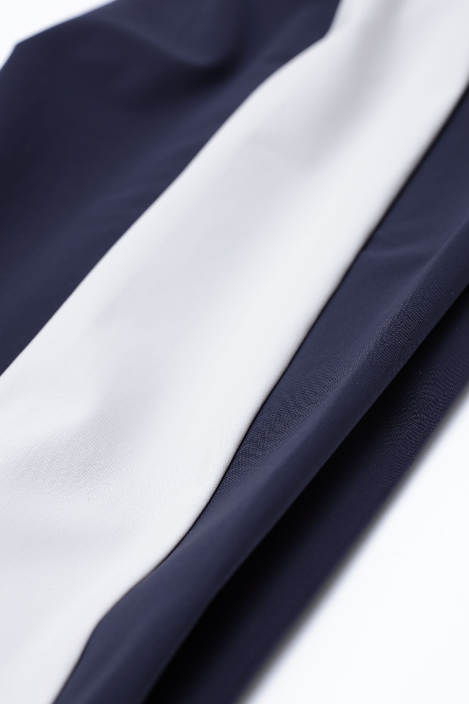 【セットアップあり】TITTO PANTS ハイパーストレッチ ナイロン ジョガーパンツ / ネイビー