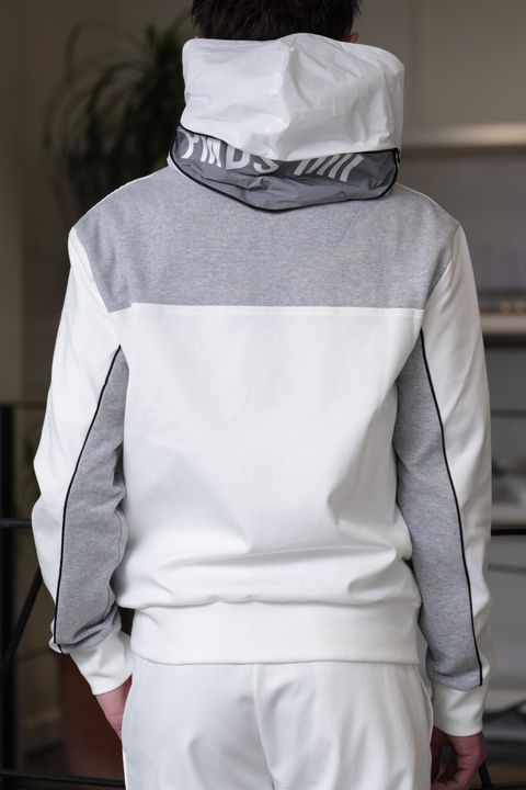 P.M.D.S.を使用した、クリーンに仕上げる大人のスポーティセットアップ