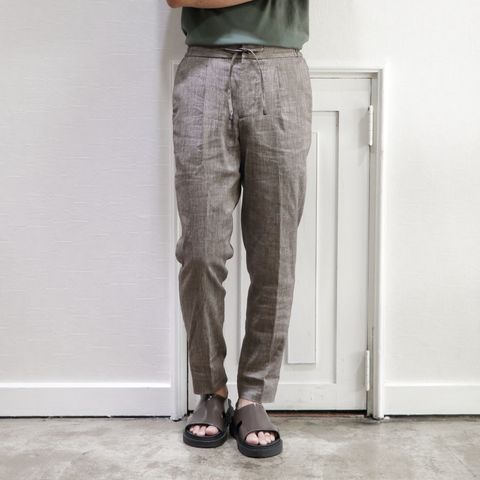"ジャブスリネンパンツ"を使用した休日サマーコーデ