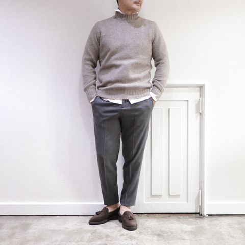 HERNOダウンコートを使用したグレージュカラースタイル