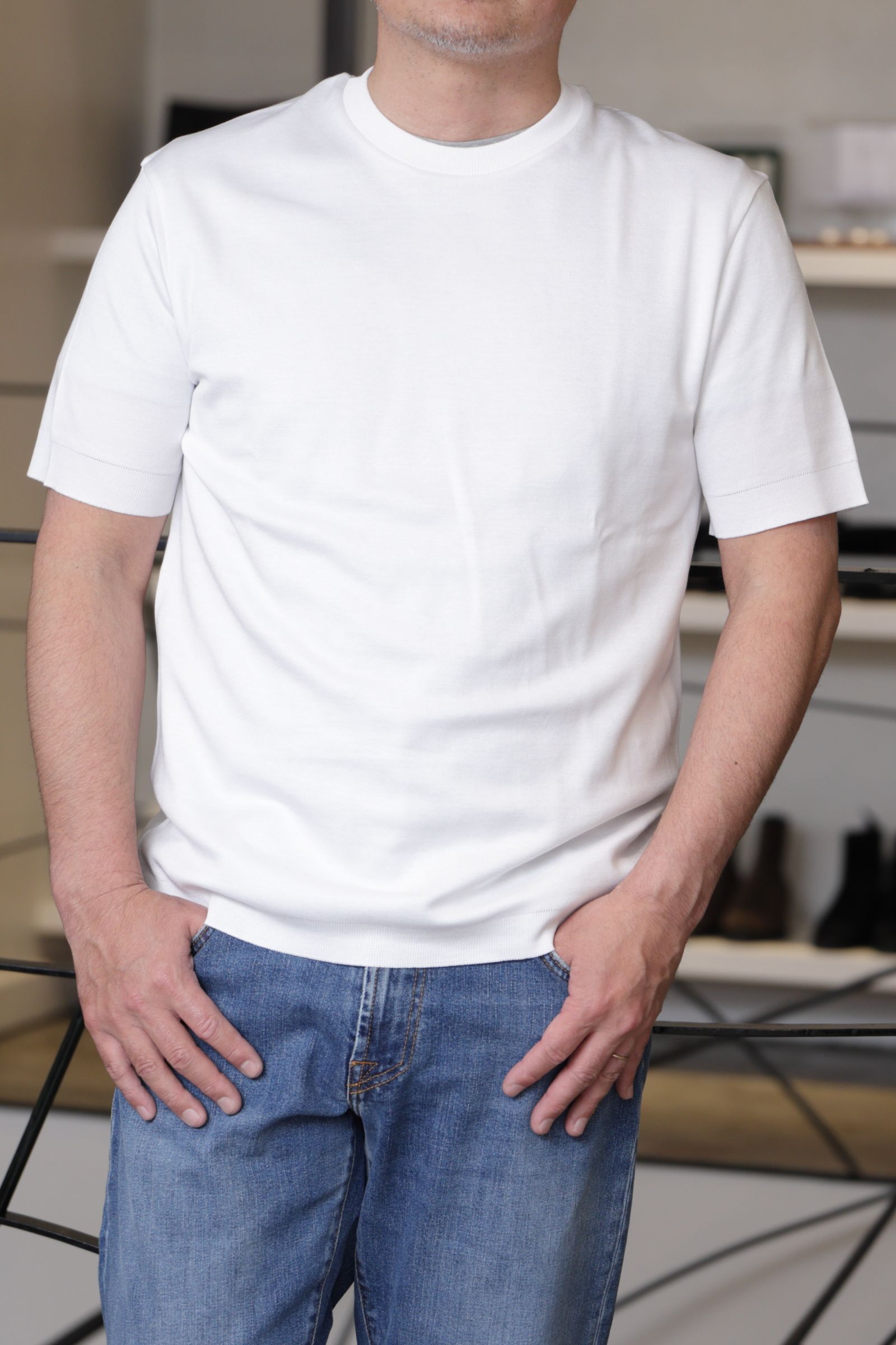 HERNO リネンブルゾンを使用した、ワイドシルエットで魅せる都会派カジュアル