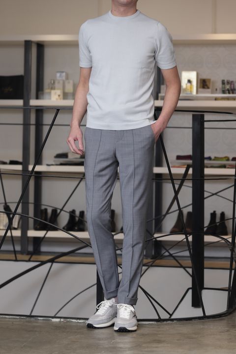 ベルウィッチ セットアップを使用した、ミニマルに整う大人のワントーンセットアップ