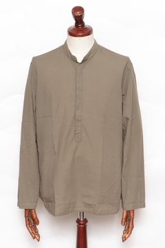 PT TORINO バミューダパンツを使用した大人のアーバンリゾートスタイル
