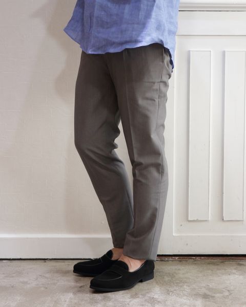 COLONY CLOTHING プルオーバーリネンシャツを使用したモダンリゾートコーデ
