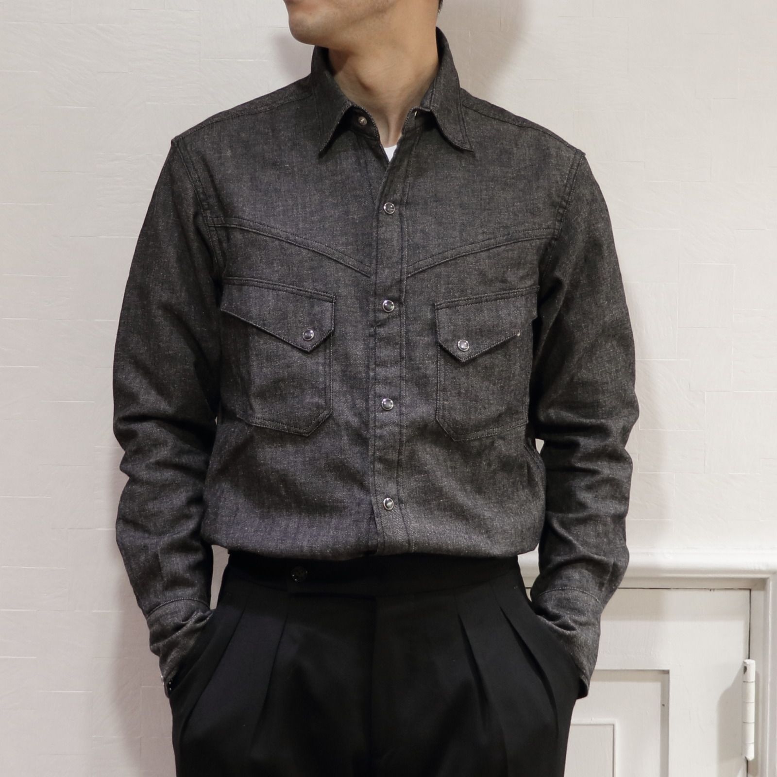 "FILIPPO DE LAURENTIIS"を使用したドレカジニットコーデ