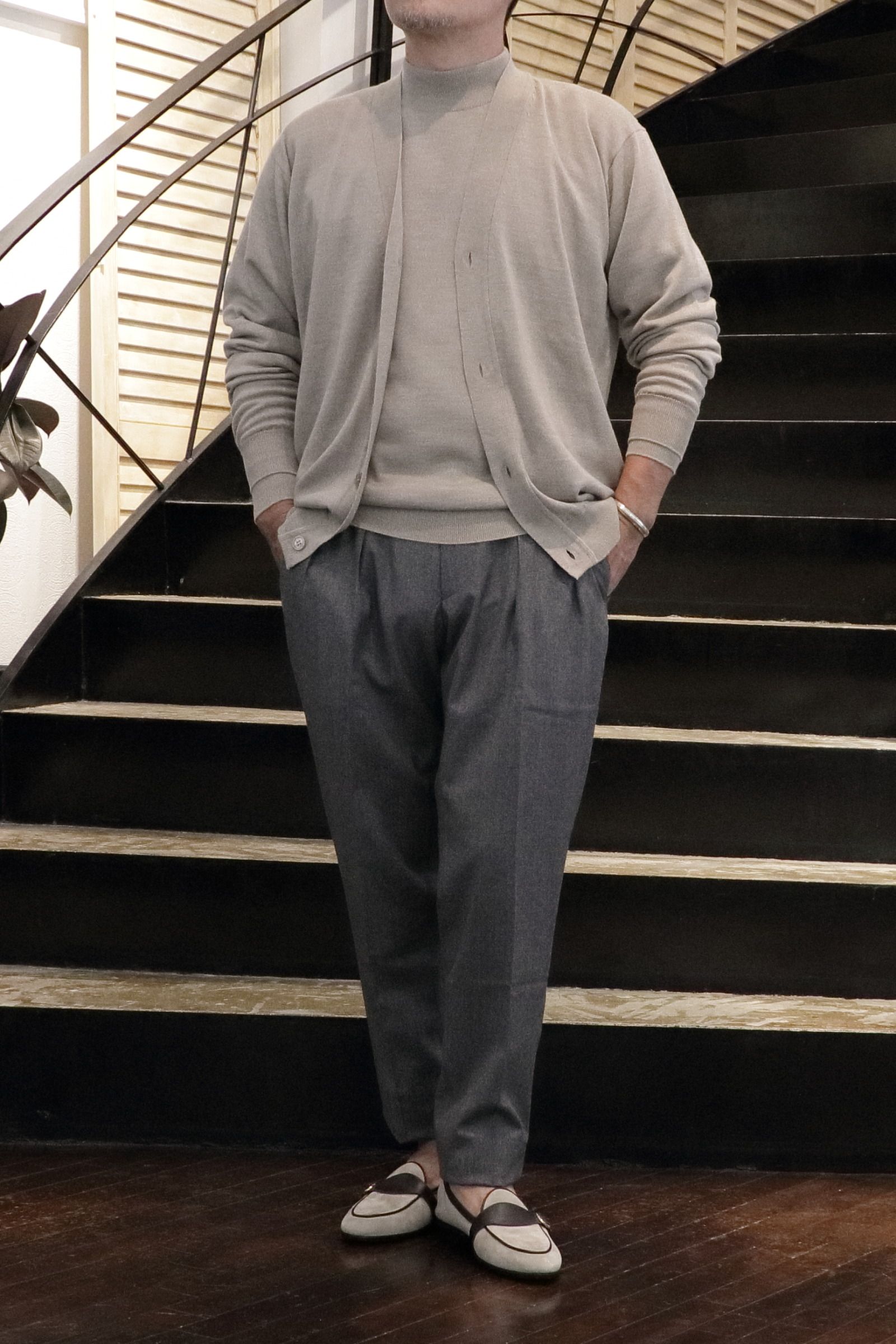 ブラックリネンシャツ