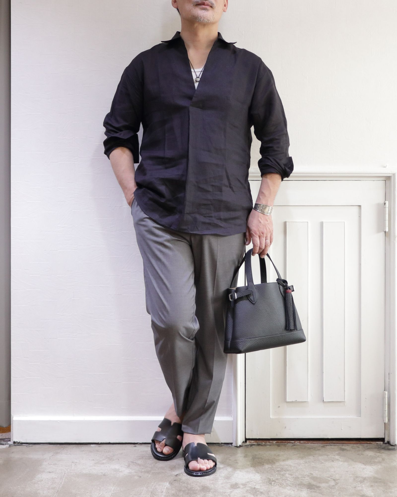 COLONY CLOTHING リネンカプリシャツを使用した上品リラックスコーデ