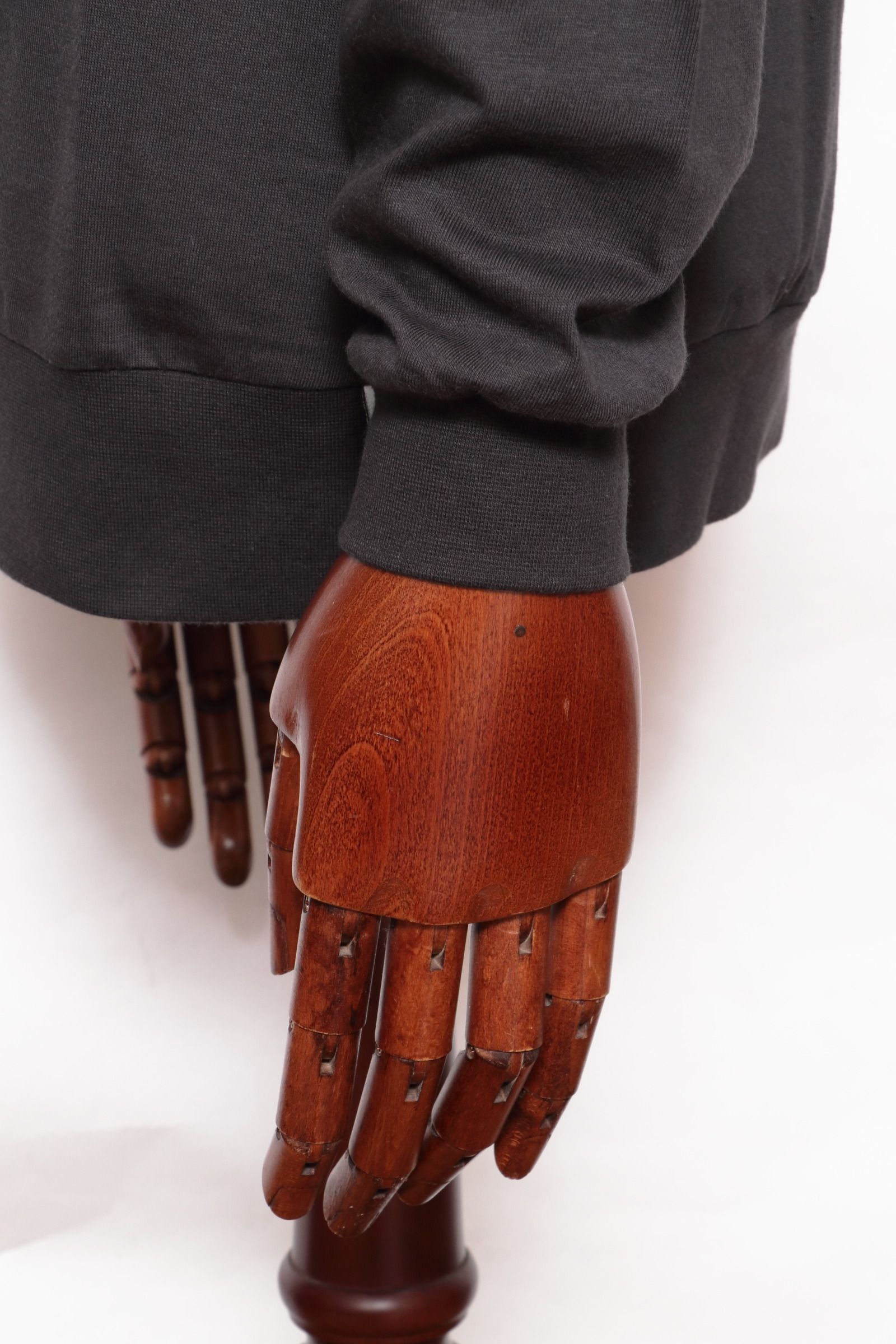 【サイズ50まで】NEBBIOLONEBBIOLO LUNGO コットン クルーネック 長袖 カットソー / チャコールグレー 899