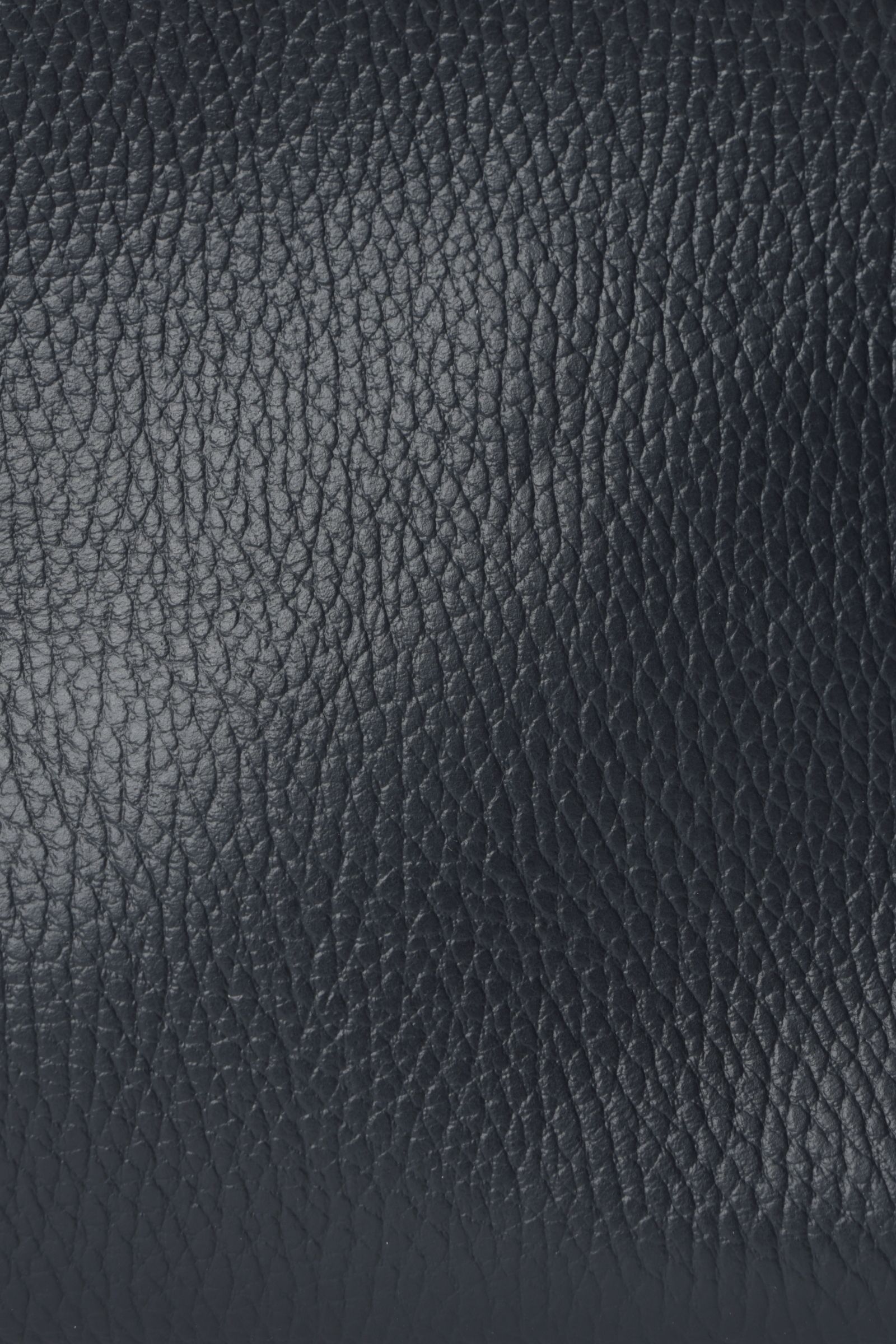 Cinque Terreシリーズ シュリンクレザー シンプルポーチ / ネイビー