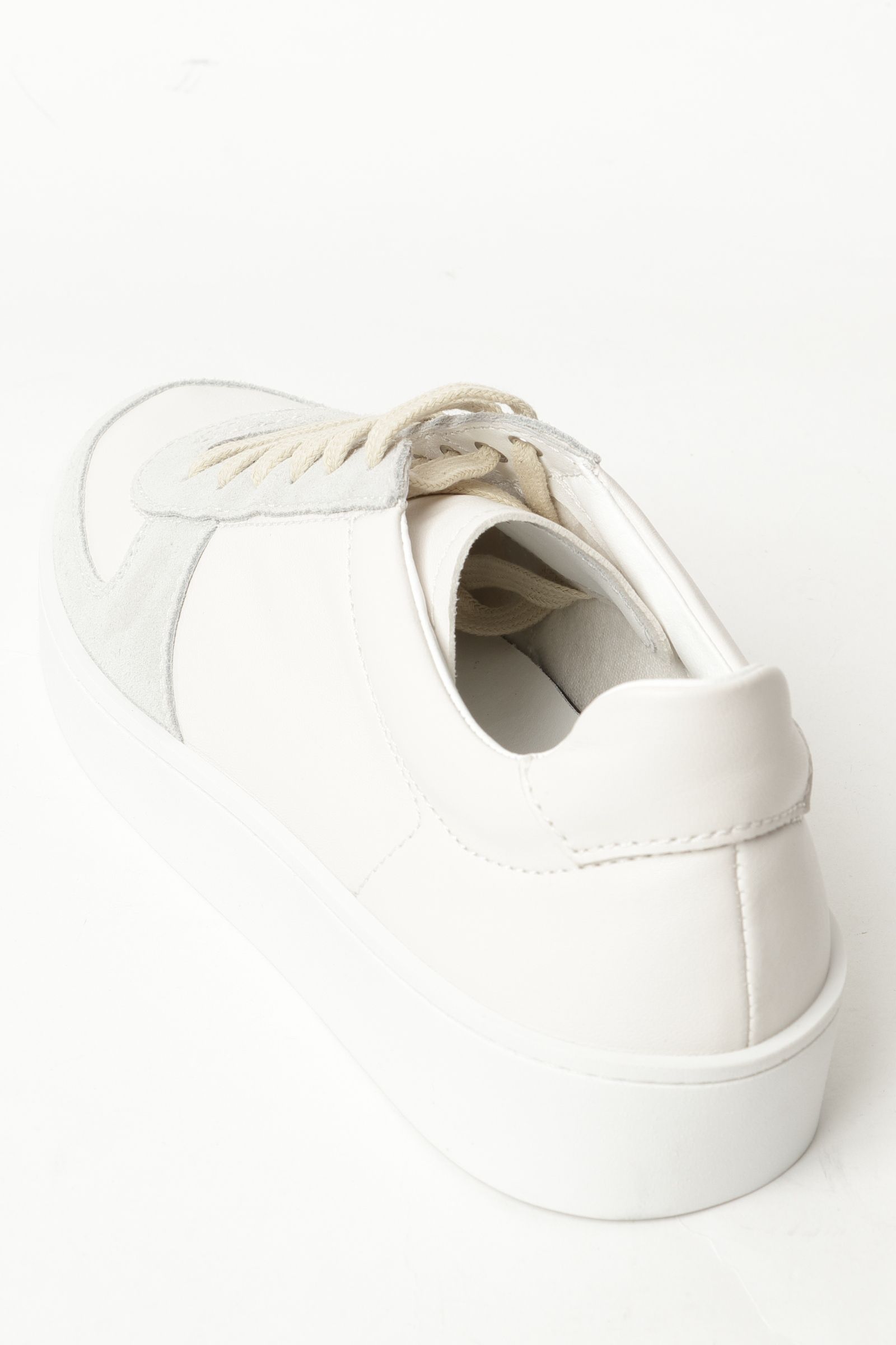 M009 ゴートスムースレザー アンライニング レースアップ スニーカー / ホワイト