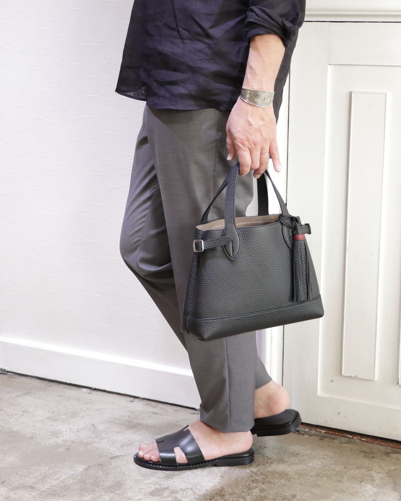 COLONY CLOTHING リネンカプリシャツを使用した上品リラックスコーデ