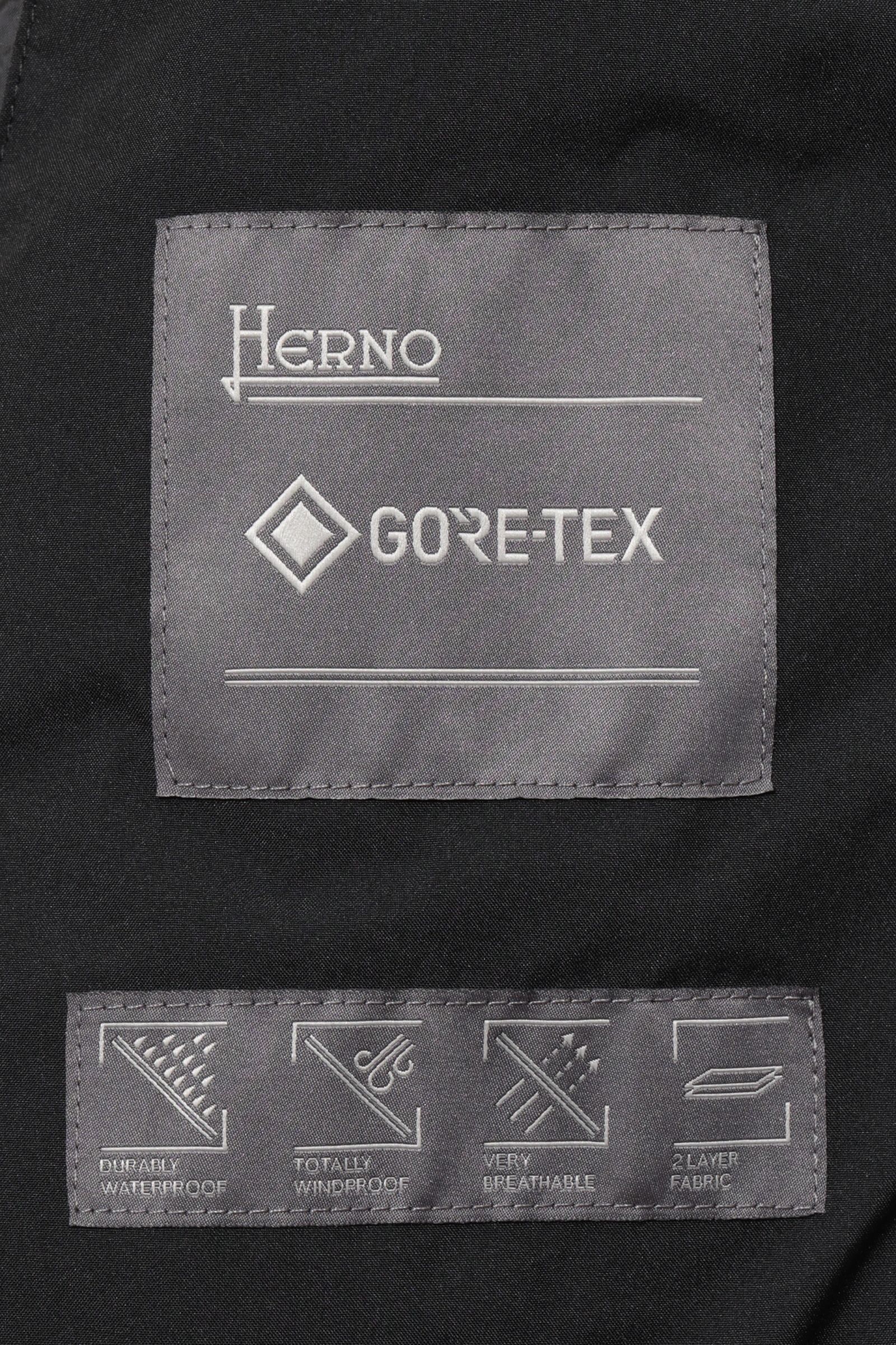 【FUNCTIONAL WARDROBE】PI001387U 2レイヤーGORE-TEX フーデットダウンコート / ブラック 9300
