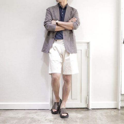 "ベルウィッチ"を使用したショーツジャケットコーデ
