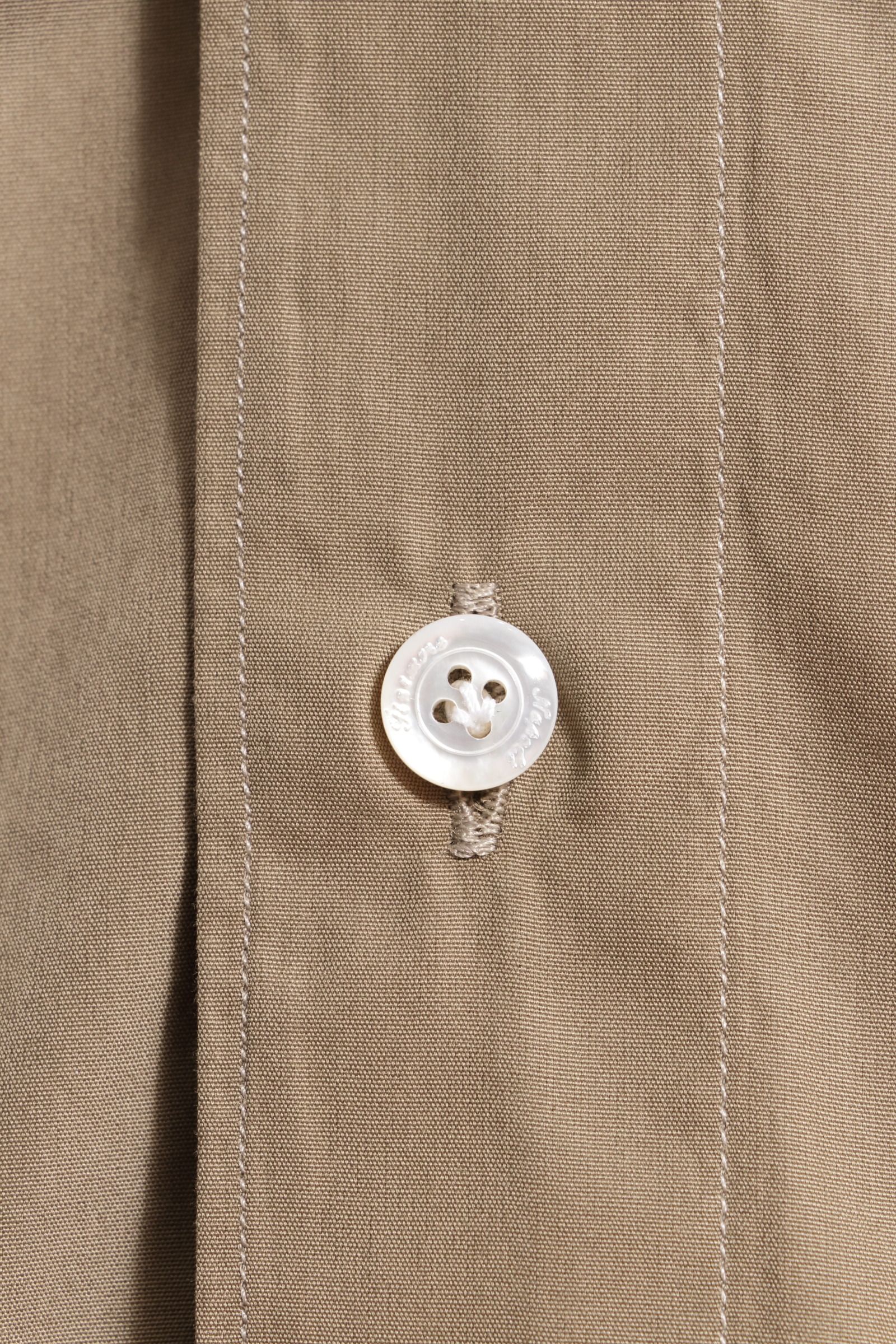 SIMONE シモーネ / INTERNO インテルノ  ウォッシュドコットン ブロード カッタウェイ シャツ / カーキ