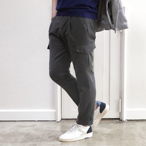 "PT TORINO"のカーゴスラックスを使用したジャケパンコーデ