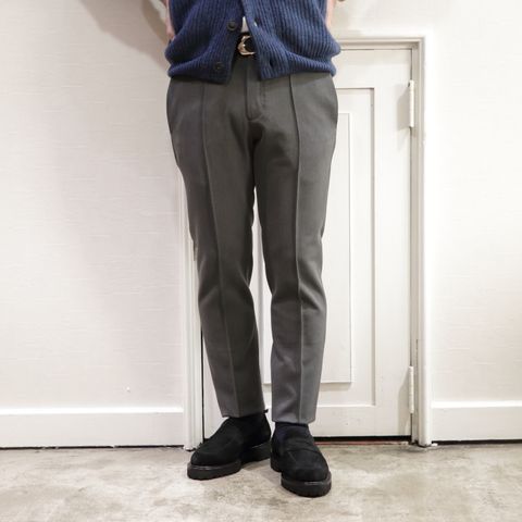 "MooRER"ダウンベストを使用したドレカジスタイル