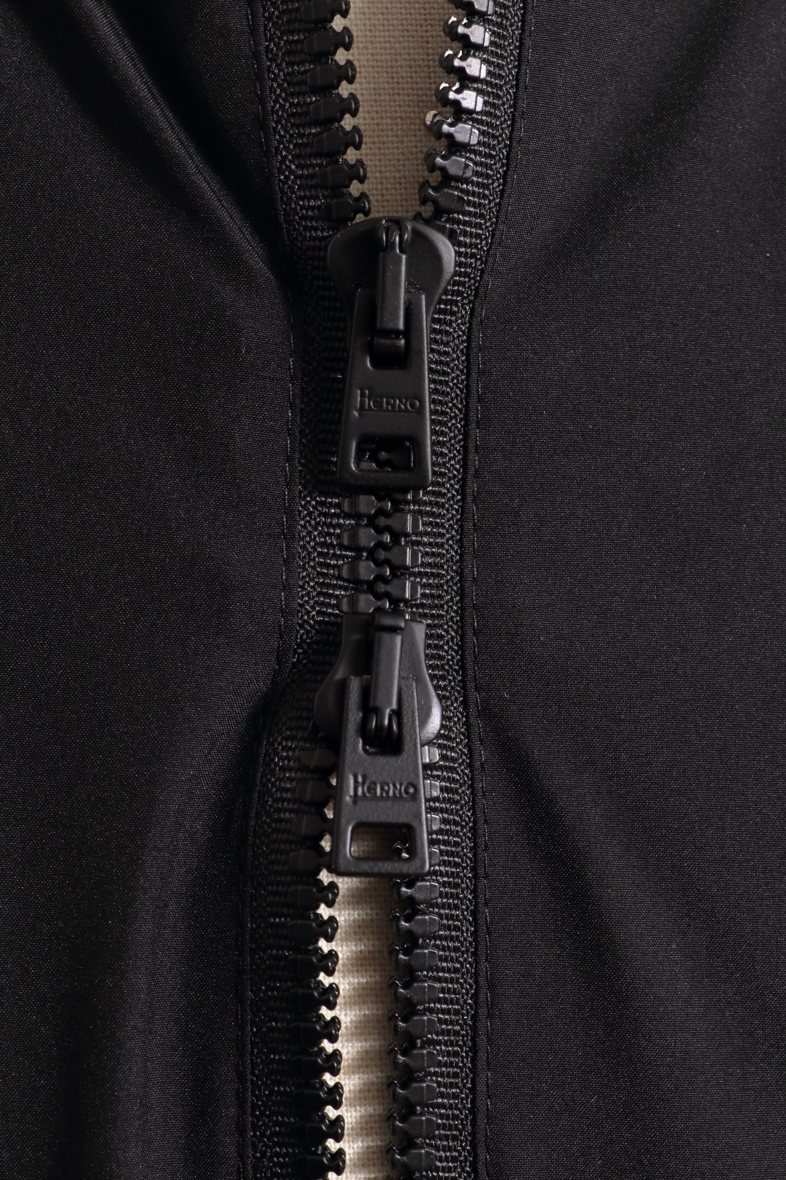 HERNO - 【FUNCTION WARDROBE】GI000457U ゴアテックス MA-1