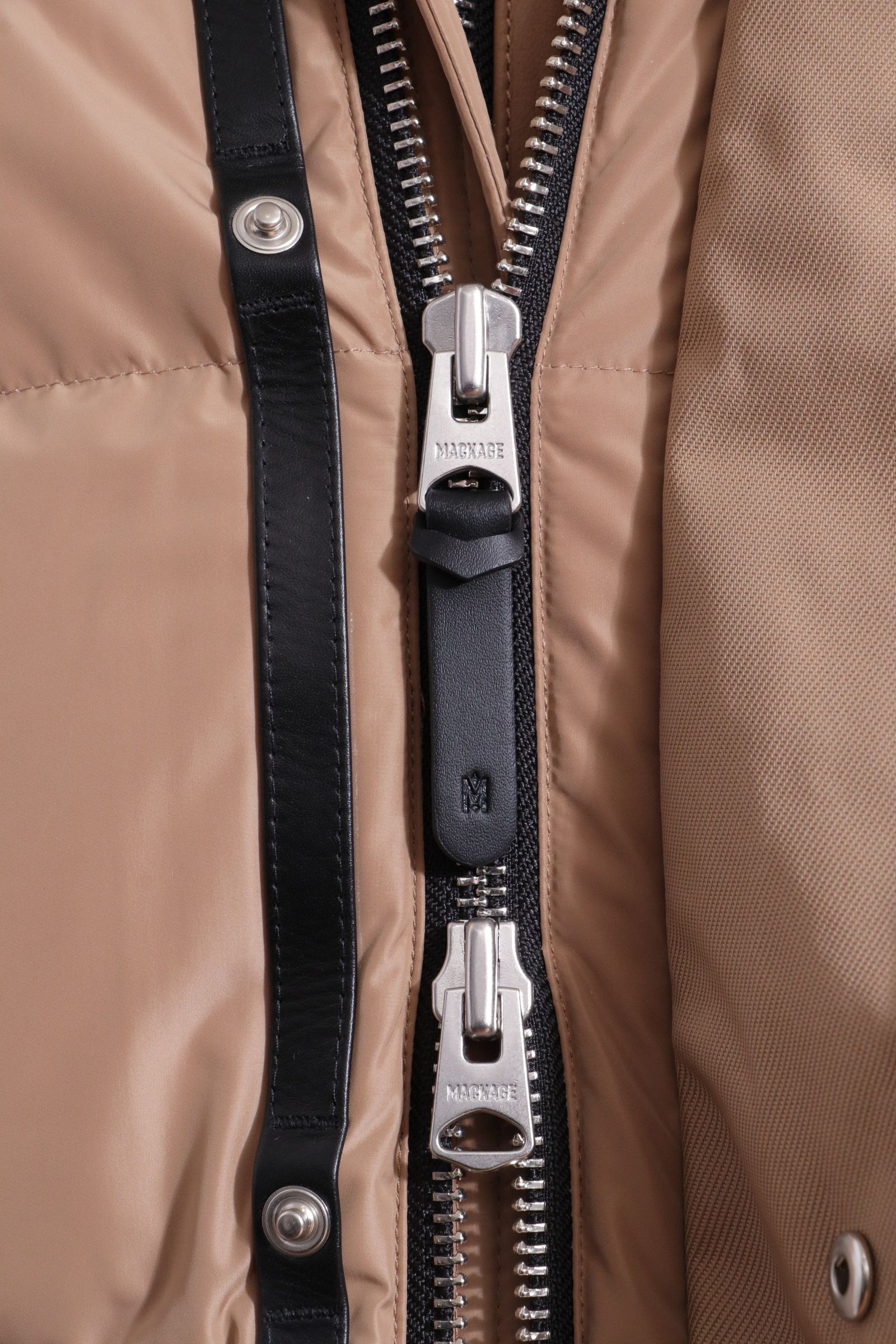 RILEY  ムートンコンビ ハイブリッド ダウンジャケット / キャメル