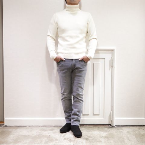 "TAGLIATORE"カシミアチェスターコートを使用したスポルベリーノスタイル