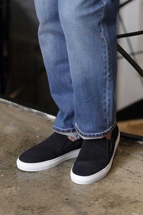 HERNO リネンブルゾンを使用した、ワイドシルエットで魅せる都会派カジュアル