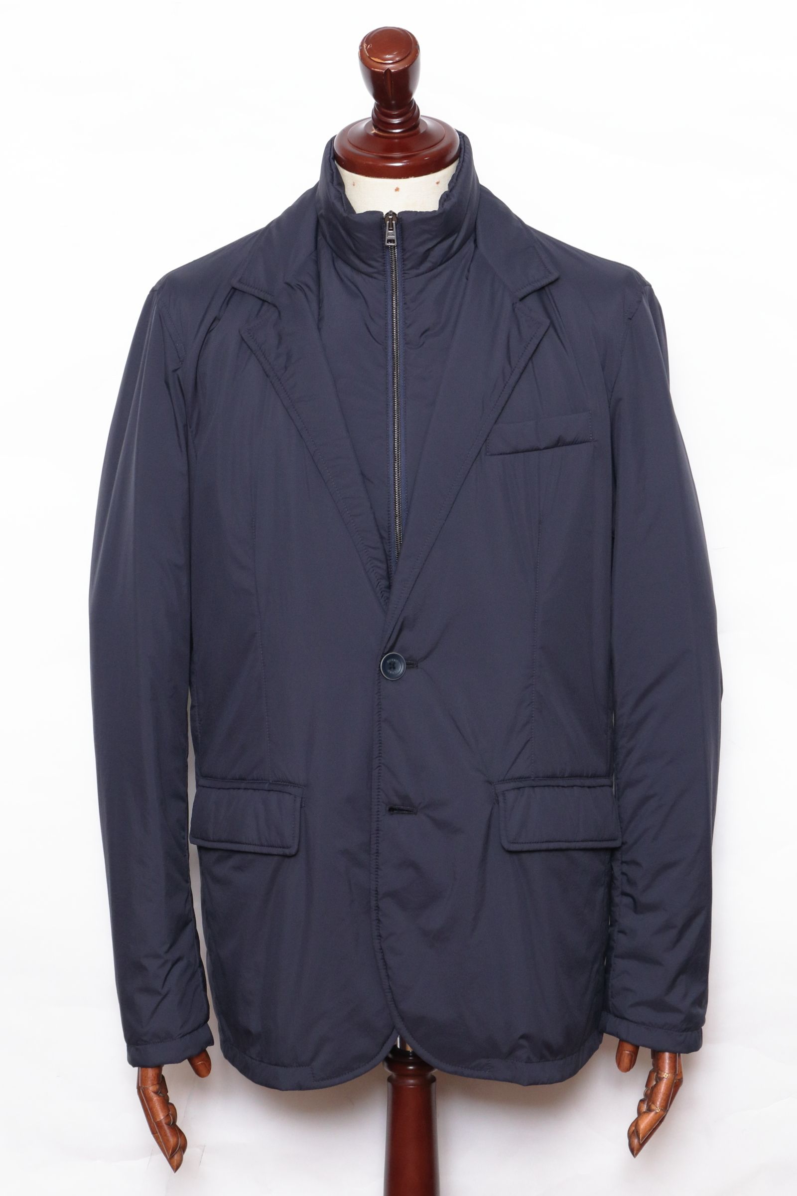 【サイズ52まであり】GA000168U ウォーターレペレント 撥水ストレッチナイロン ライトダウン 2B ジャケット / ネイビー 9202