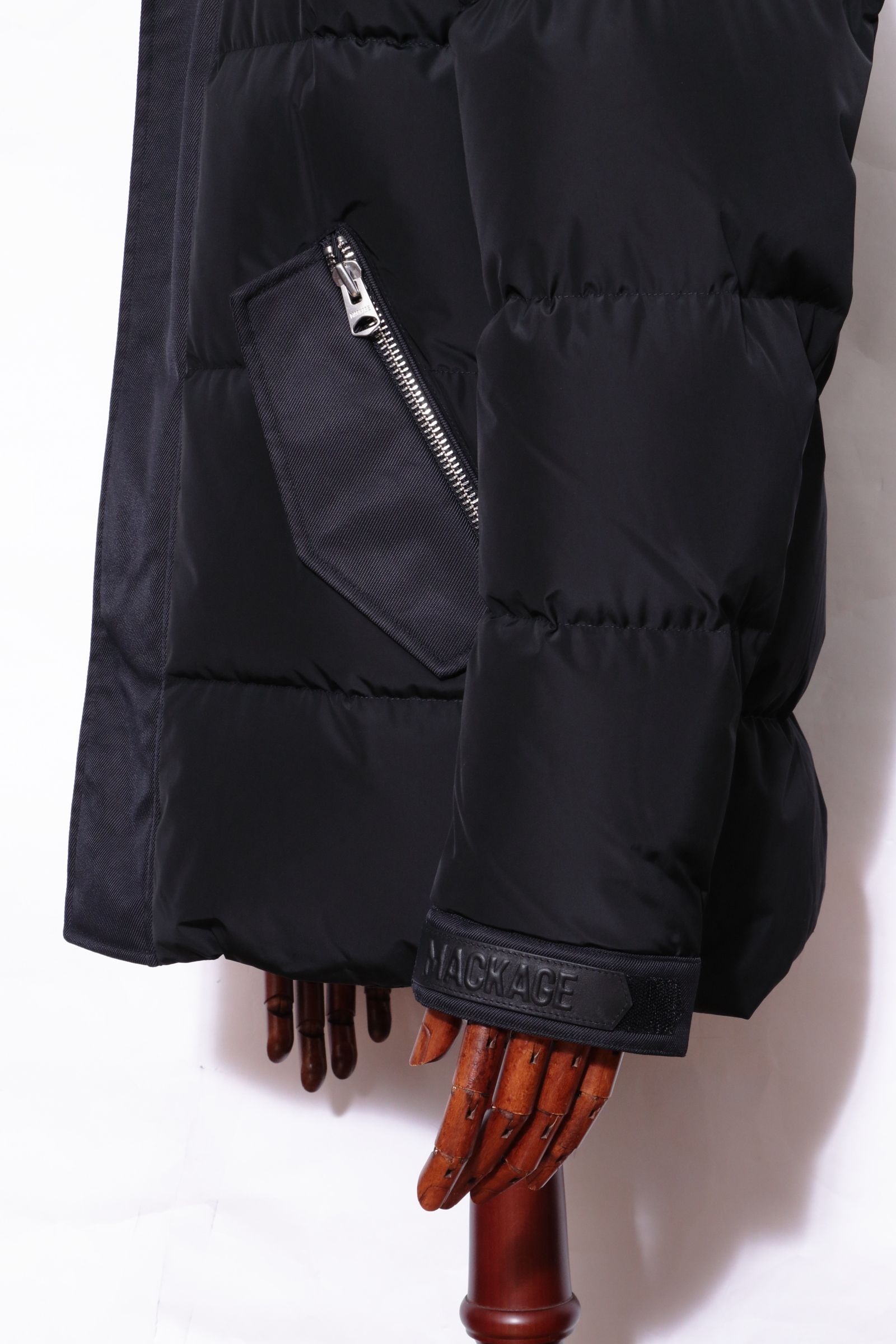 RILEY  ムートンコンビ ハイブリッド ダウンジャケット / ブラック