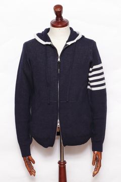 P.M.D.S.のカシミア混 セットアップジャージを使用したアクティブに行きたいオフの日 スタイル