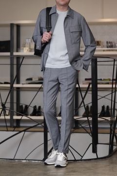 ベルウィッチ セットアップを使用した、ミニマルに整う大人のワントーンセットアップ