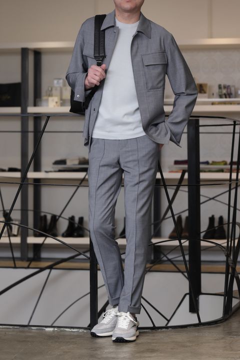 ベルウィッチ セットアップを使用した、ミニマルに整う大人のワントーンセットアップ