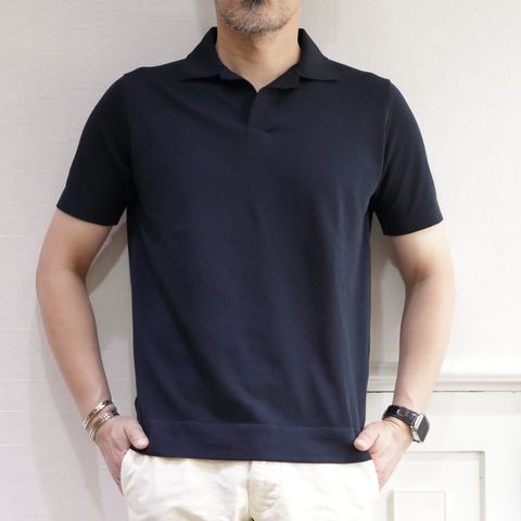 INCOTEX チノスラックスを使用したドレスカジュアルスタイル