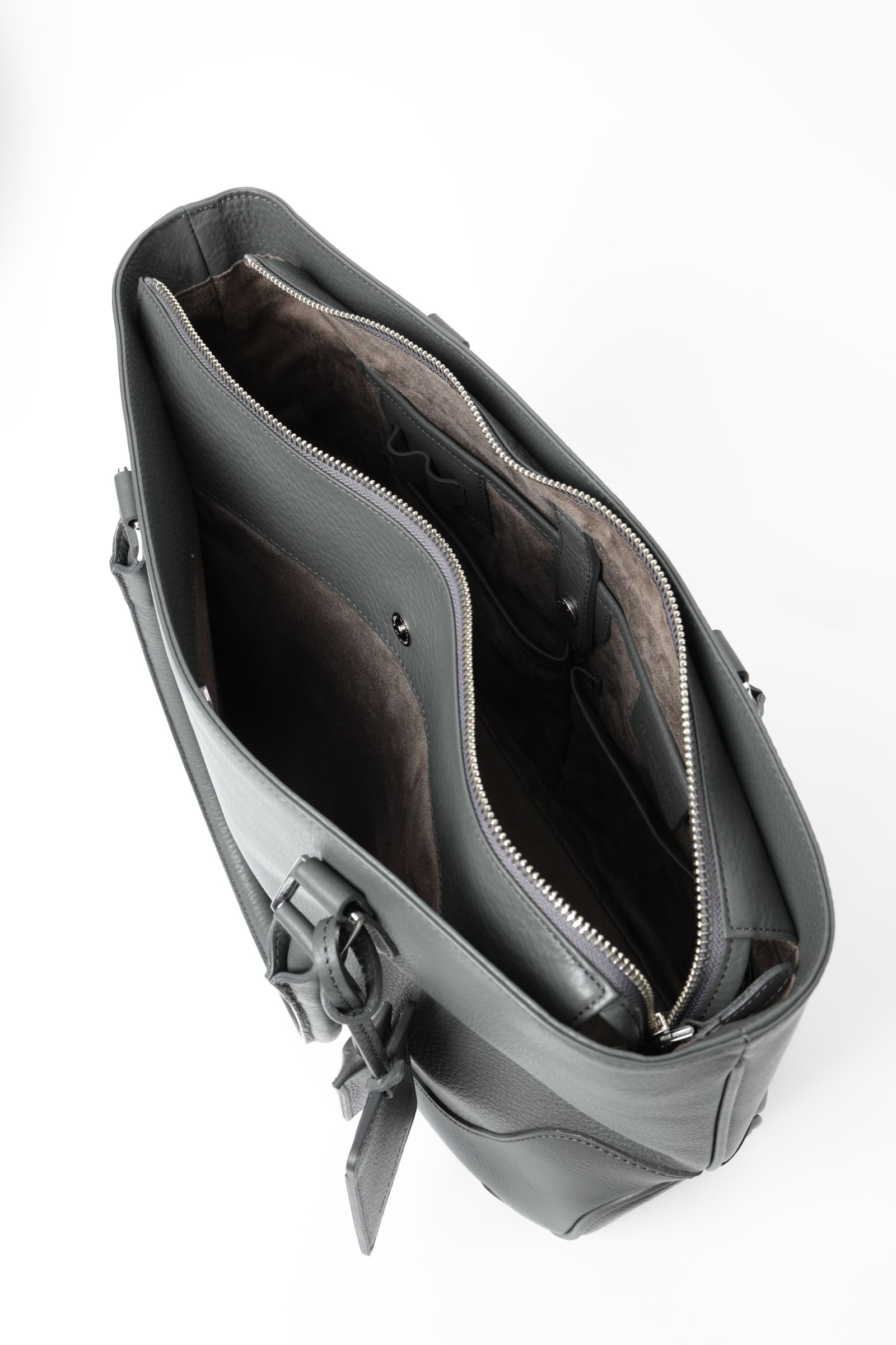 Maiden Voyageシリーズ メイデン ヴォヤージュ 薄マチ シュリンクレザー トートバッグ  / チャコールグレー