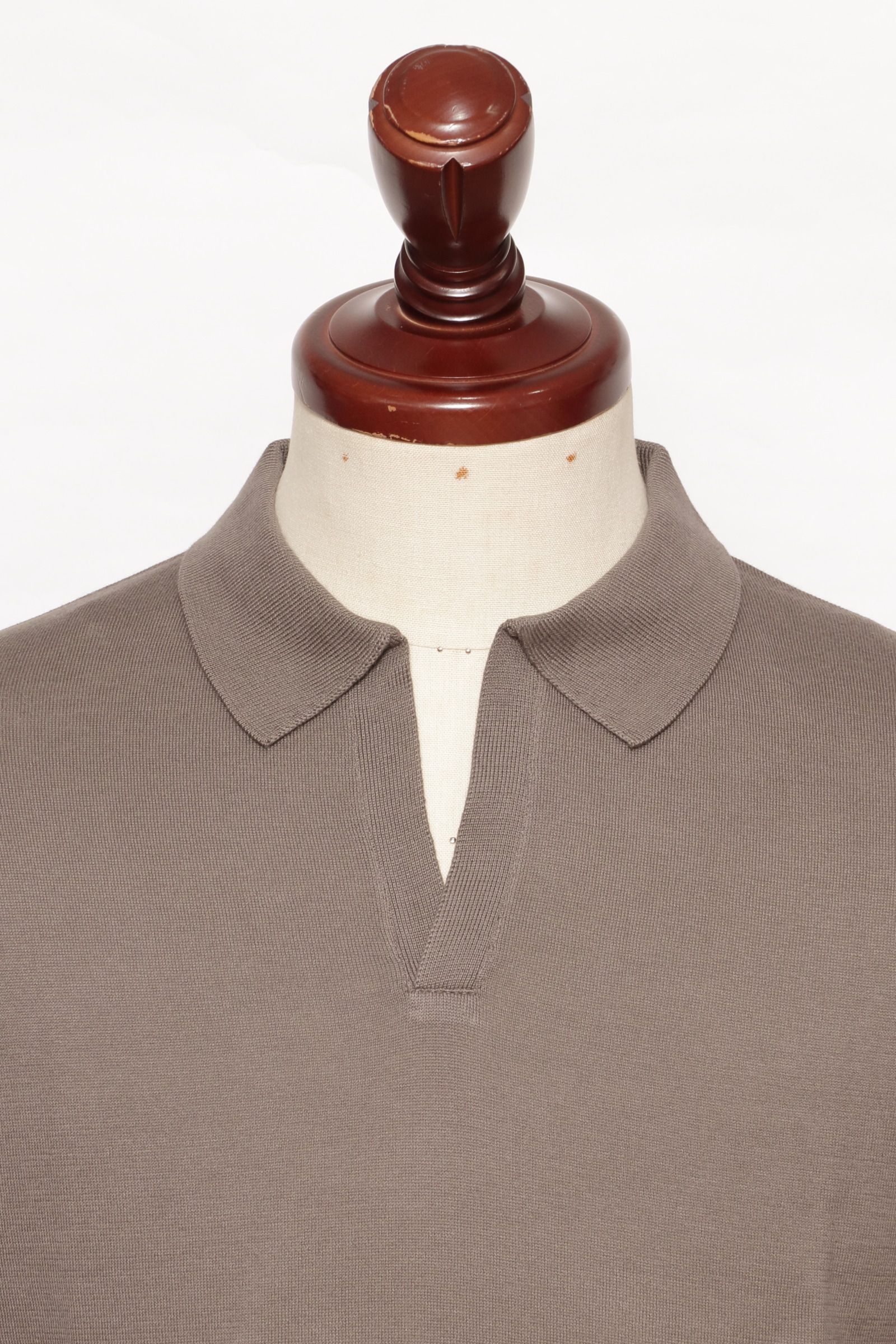 JOHNSMEDLEY22SS シーアイランドコットン30ゲージスキッパーニット JOHN SMEDLEY - 【MODERN FIT】SYRES シーアイランドコットン 30