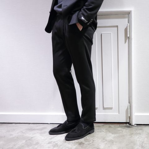 AOURE - アウール ジャージ生地 セットアップ スーツを使用したビジネススタイル