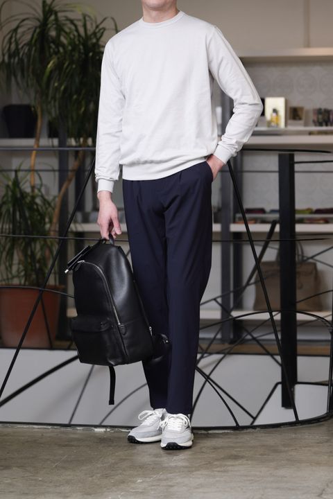 DISTRETTO12 セットアップを使用した、シンプルで差がつく大人のスポーティコーデ