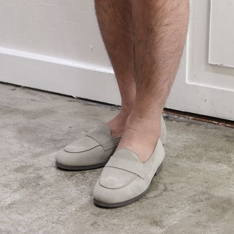 PT TORINO バミューダショーツを使用したショートパンツスタイル