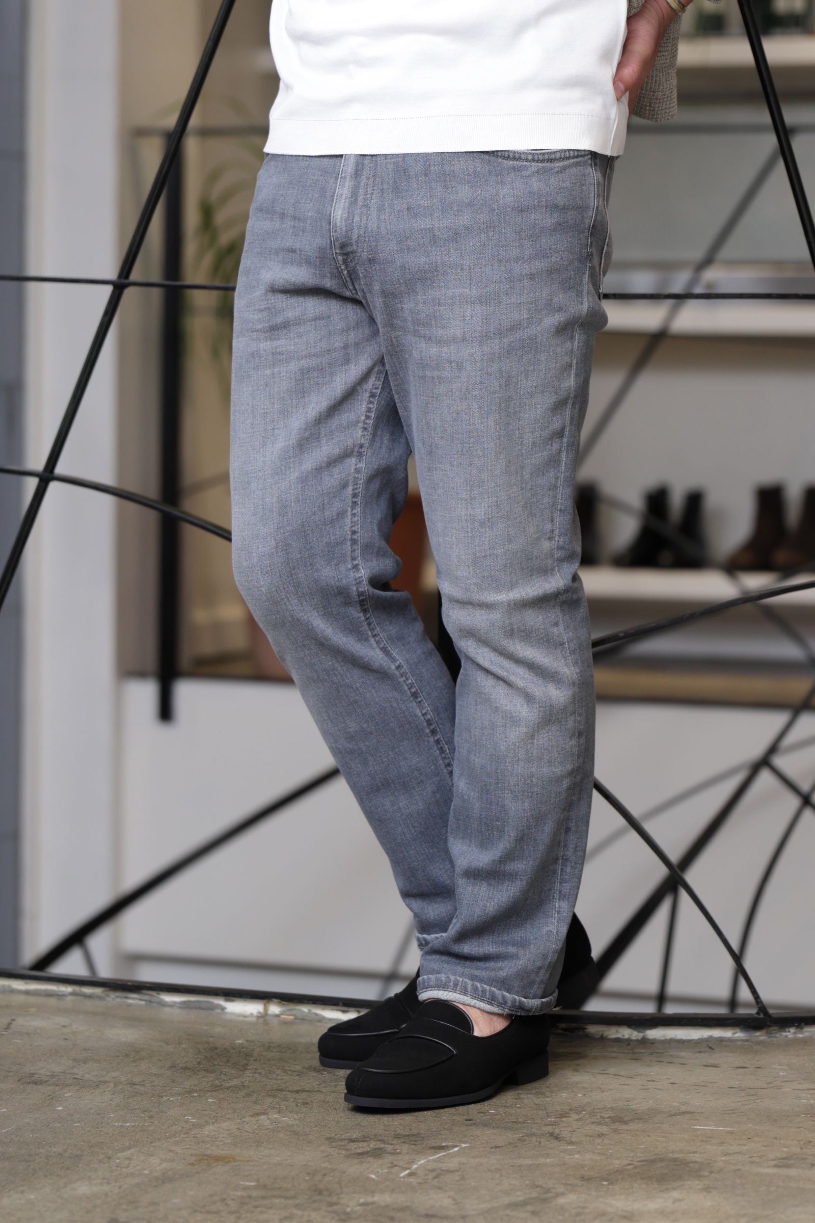 PT TORINOを使用した、グレー×ベージュで魅せる上品カジュアル