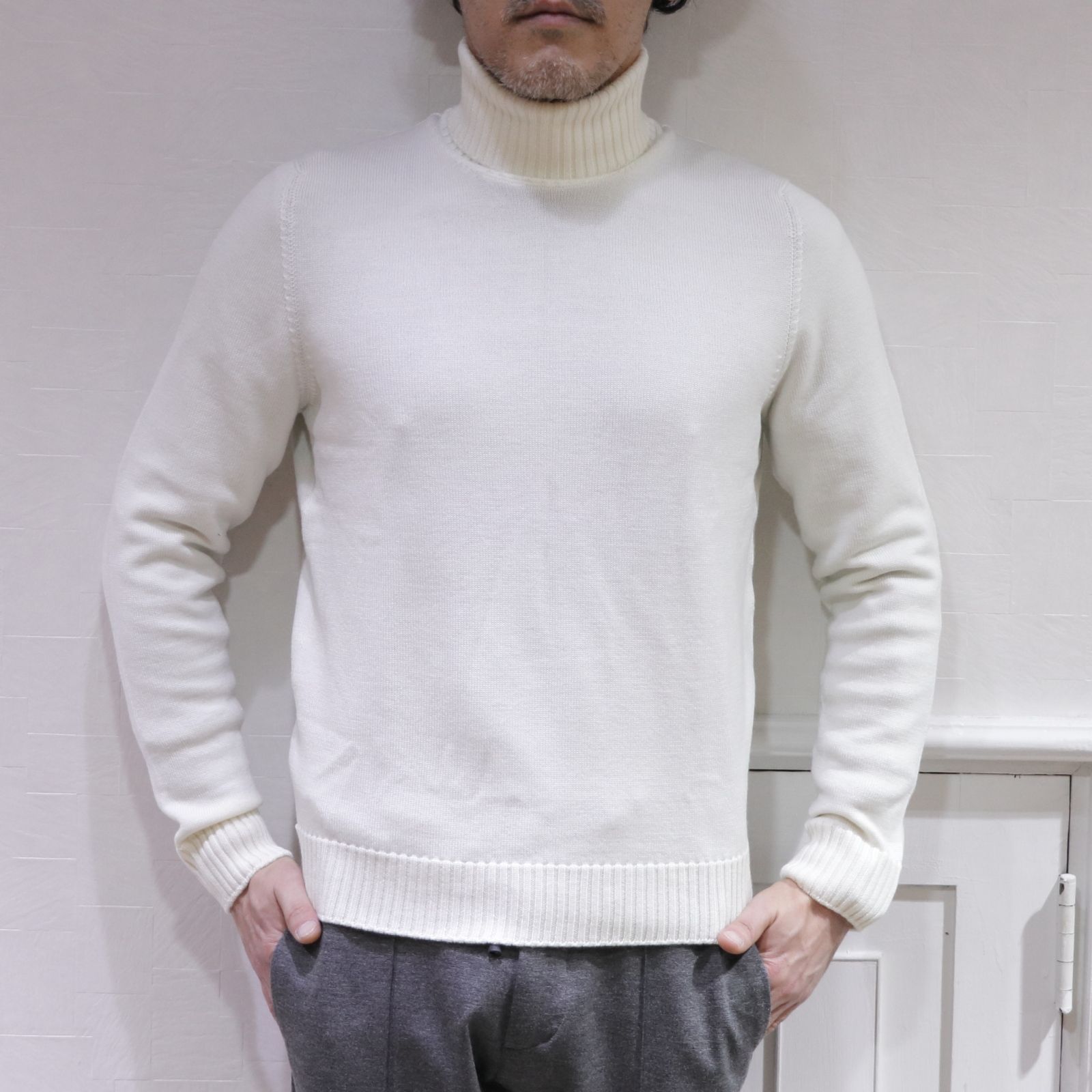 HERNO - ヘルノ ダウンジャケットを使用した大人カジュアル