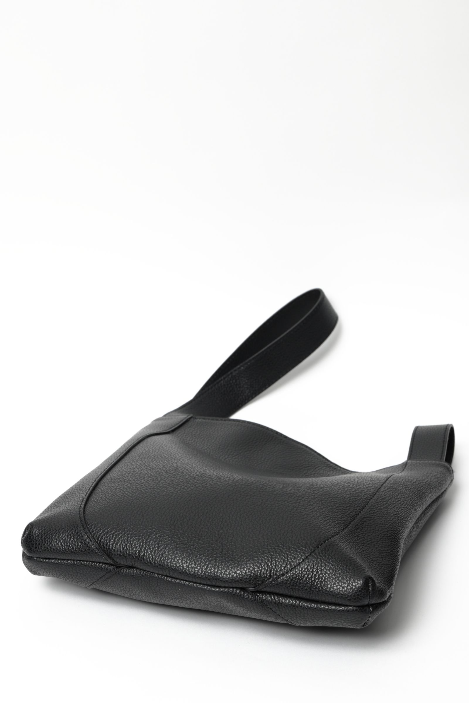 イタリアン シュリンクレザー ワンハンドルバッグ  / ブラック