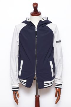 【セットアップあり】TITTI FL ハイパーストレッチ ジップアップ パーカー / ネイビー × オフホワイト