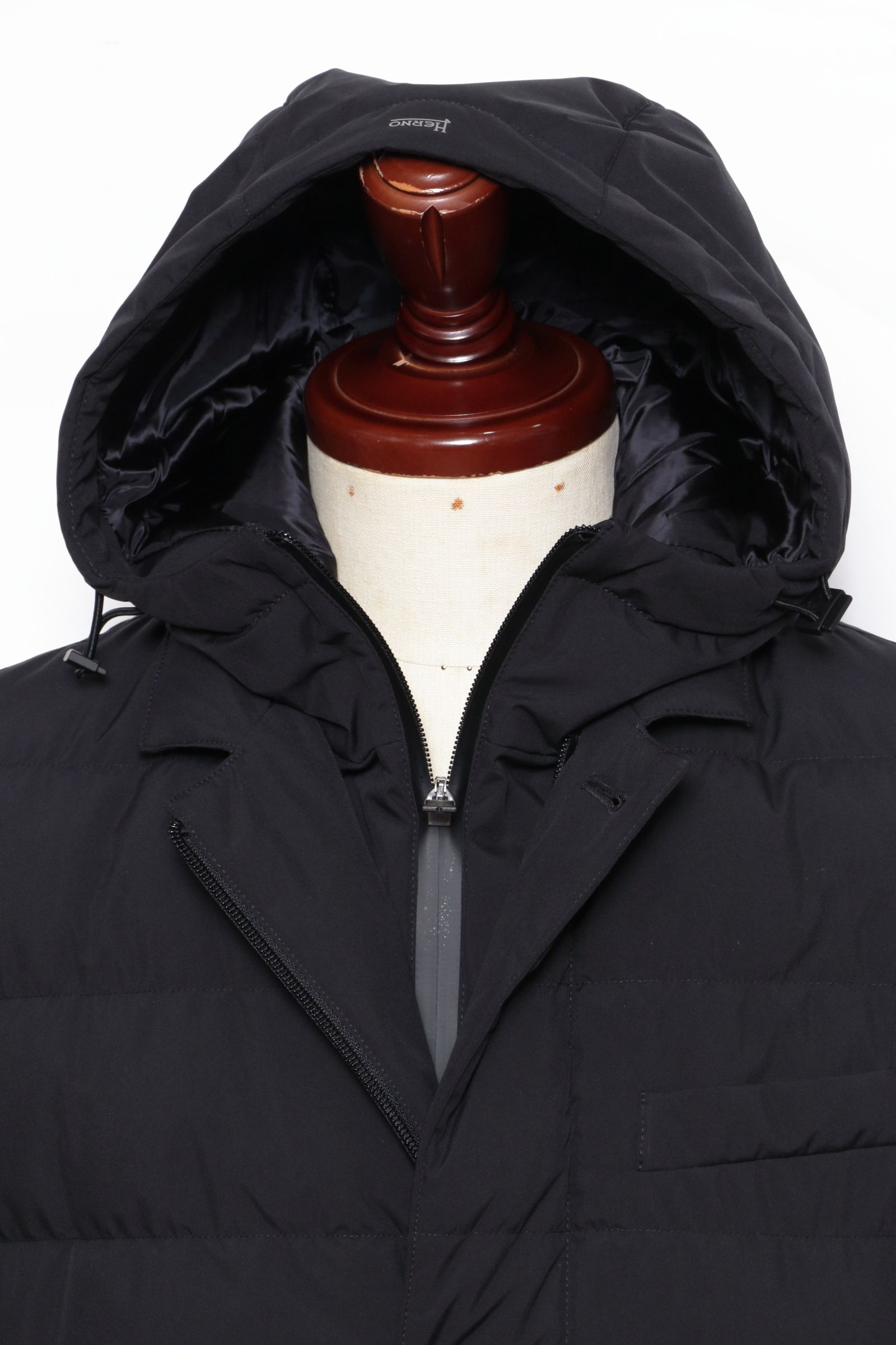 【FUNCTIONAL WARDROBE】 2レイヤー デタッチャブル フーディー ダウンチェスターフィールドコート / ブラック 9300