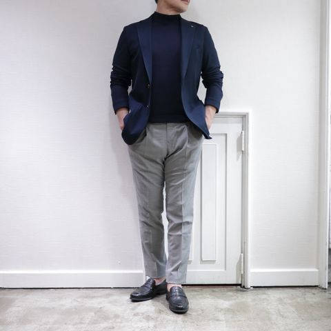 GRANSASSO 12Gモックネックニットを使用したジャケパンスタイル