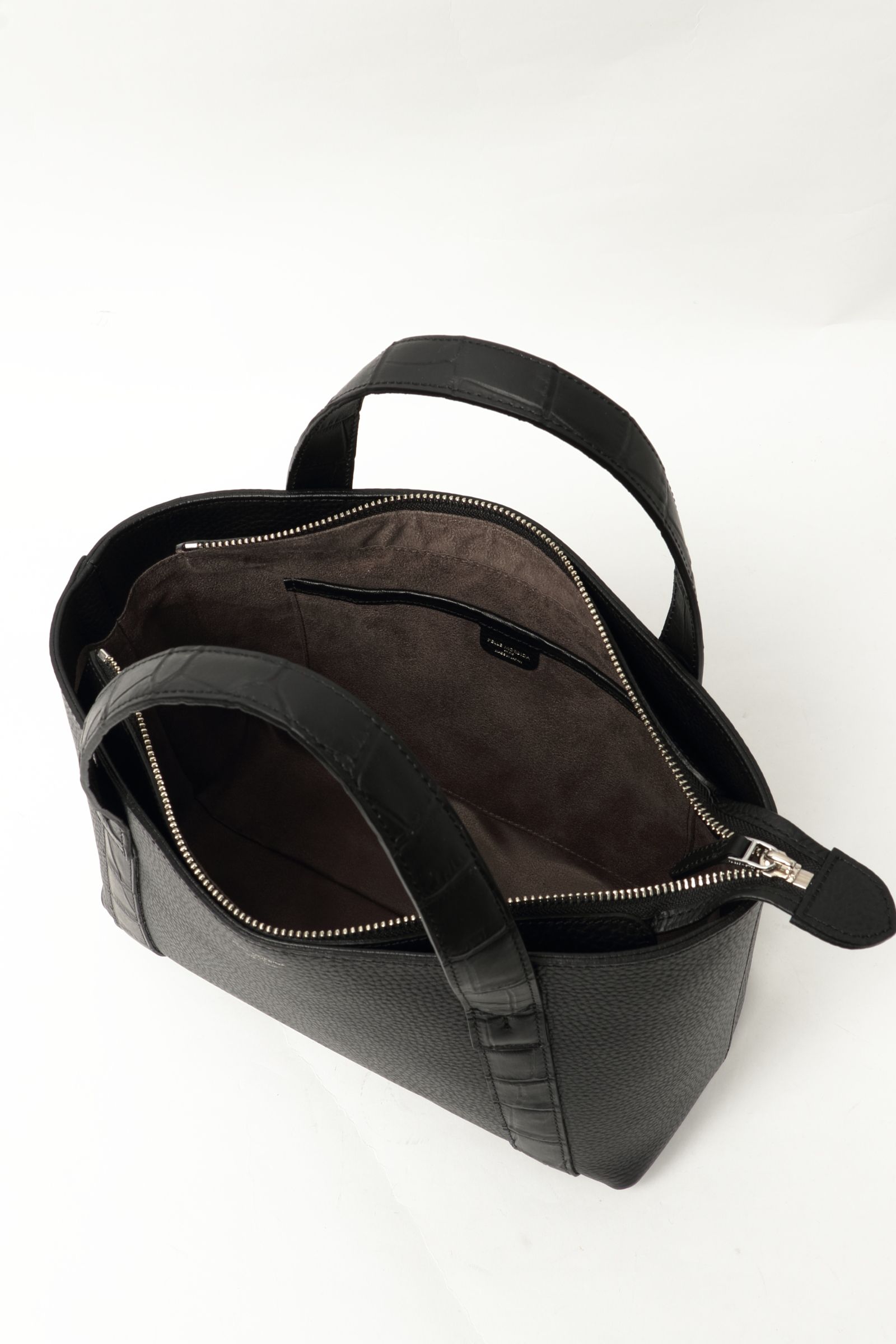 底鋲付き【BEKKU HOMME 別注】Tela Marinaシリーズ ファスナー式 クロコダイル型押し × シュリンクレザー コンビネーション ミニトートバッグ  / ブラック