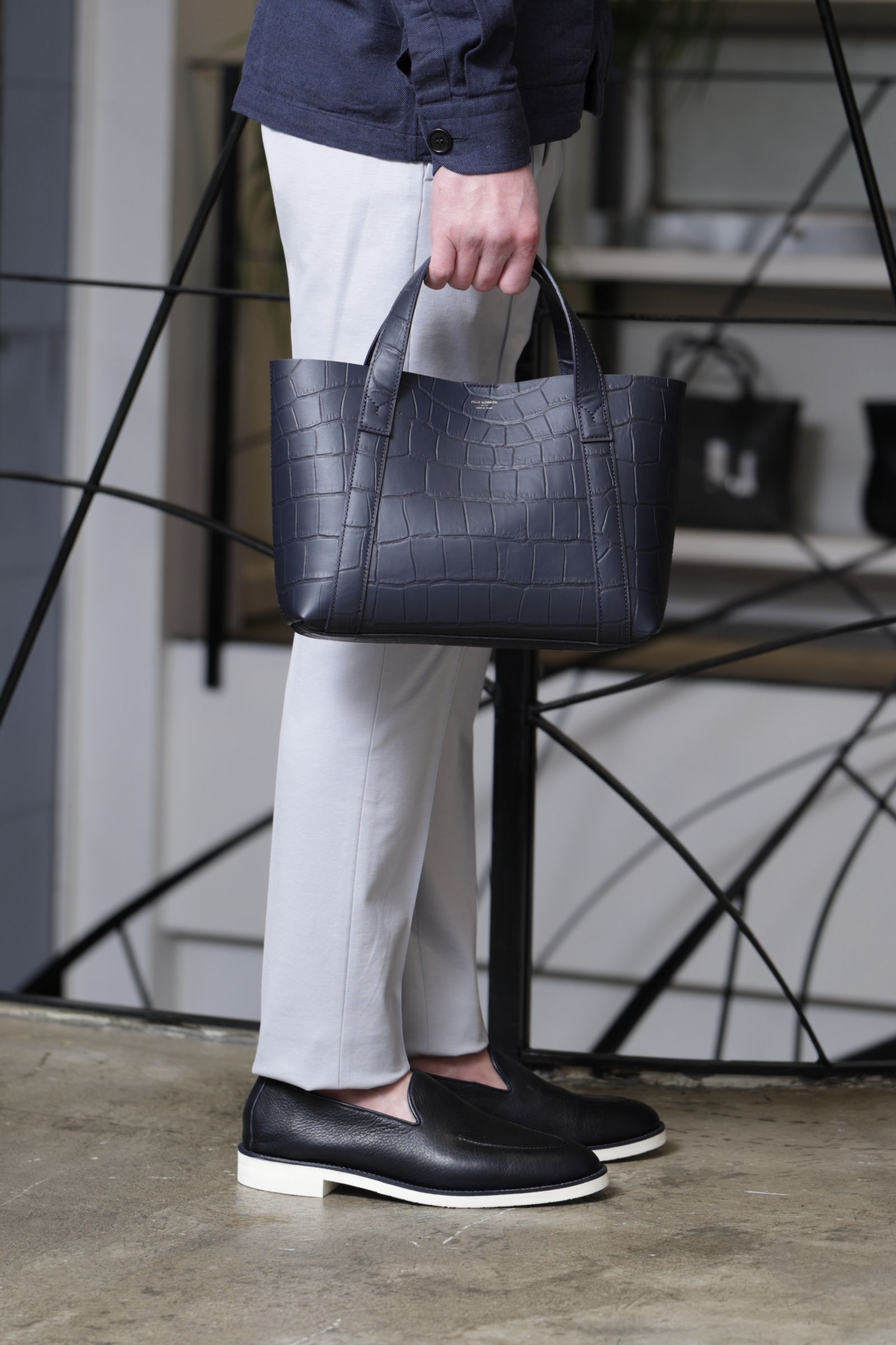 Tela Marinaシリーズ クロコ型押しレザー ミニトートバッグ  / ネイビー