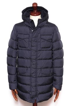 HERNO - ヘルノ ダウンコートを使用したカジュアルスタイル